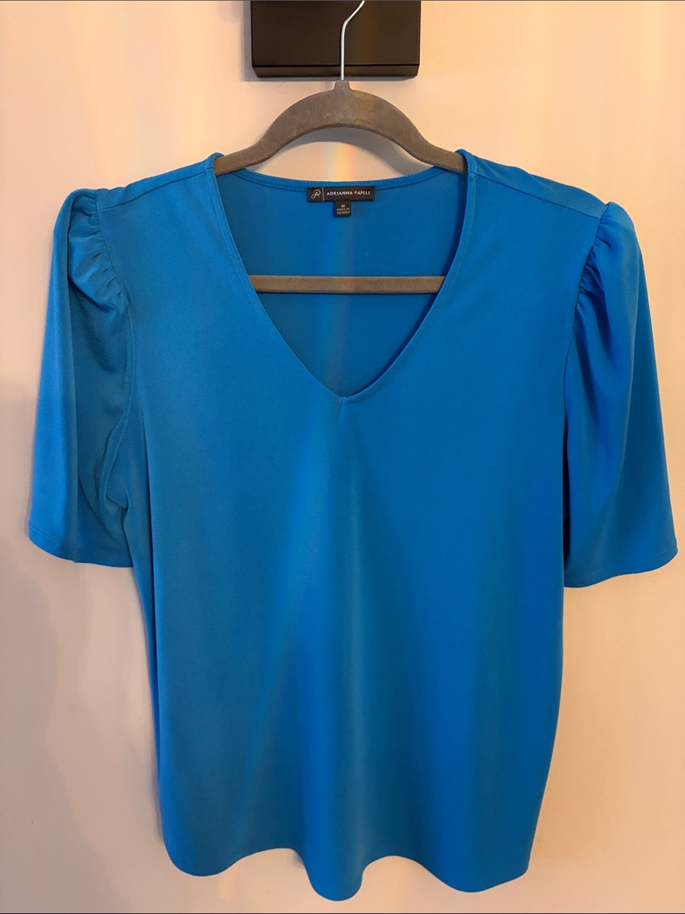 Adrianna Papell Vibrant Blue V-Neck Short Sleeve Blouse Size M